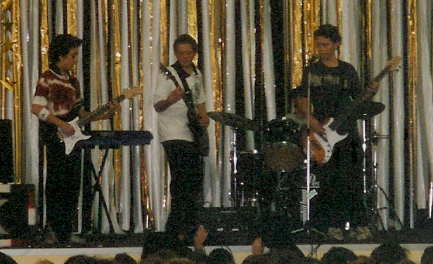 live2.jpg
